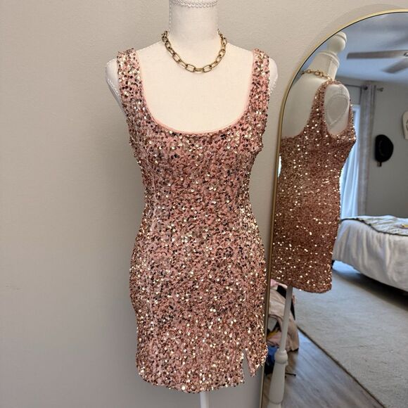 Mable Dresses & Skirts - Mable Sexy Bodycon Sorority Party Homecoming Club Bachelorette Full Sequin Mini